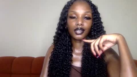 Snapshot of flirtyy_sheery chatting on 06.28.26 sheery online show from 06.28.26