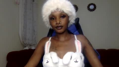 Snapshot of flirtyy_sheery chatting on 07.29.26 sheery online show from 07.29.26