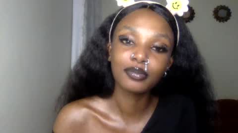 Snapshot of flirtyy_sheery chatting on 07.30.26 sheery online show from 07.30.26