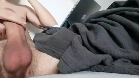 flo187842 online show from 11.12.25