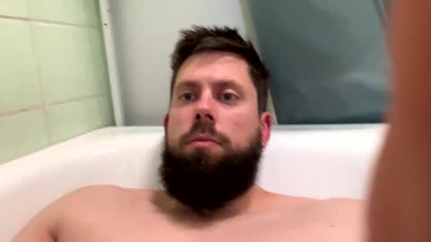 Snapshot of flokiwoki chatting on 12.31.24 new here online show from 12.31.24