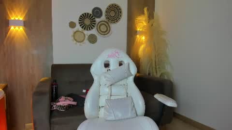Snapshot of flor_pink chatting on 07.09.26 Flor online show from 07.09.26