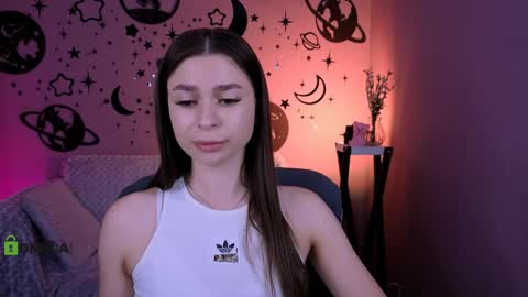 Snapshot of flora_ri chatting on 05.18.26 just ask me online show from 05.18.26