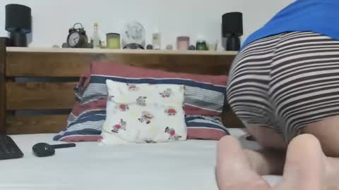 Snapshot of florekmilan chatting on 01.05.26 florekmilan online show from 01.05.26