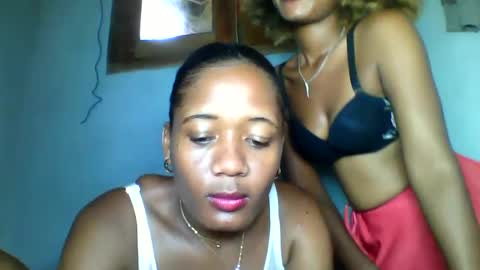 Snapshot of florencia011 chatting on 01.26.25 florencia011 online show from 01.26.25