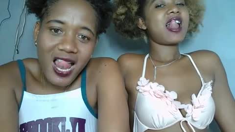 Snapshot of florencia011 chatting on 02.07.25 florencia011 online show from 02.07.25