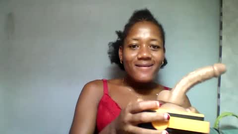 Snapshot of florencia011 chatting on 02.12.25 florencia011 online show from 02.12.25