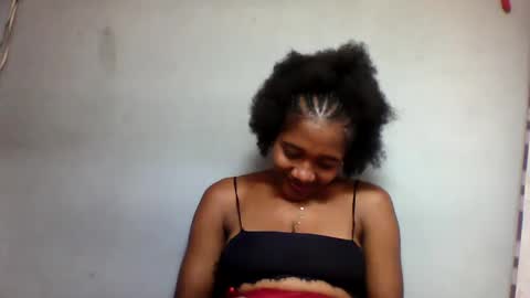 Snapshot of florencia011 chatting on 02.13.25 florencia011 online show from 02.13.25