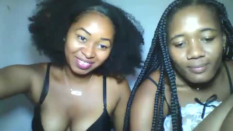 Snapshot of florencia011 chatting on 02.18.25 florencia011 online show from 02.18.25