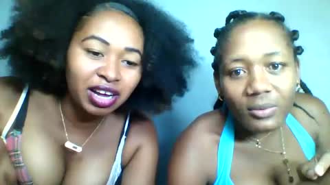 Snapshot of florencia011 chatting on 02.19.25 florencia011 online show from 02.19.25