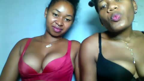 Snapshot of florencia011 chatting on 02.28.25 florencia011 online show from 02.28.25