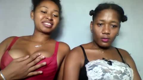 Snapshot of florencia011 chatting on 02.28.25 florencia011 online show from 02.28.25