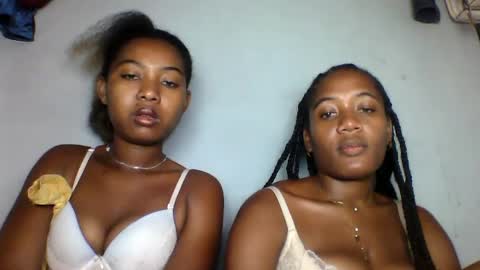 Snapshot of florencia011 chatting on 03.03.25 florencia011 online show from 03.03.25