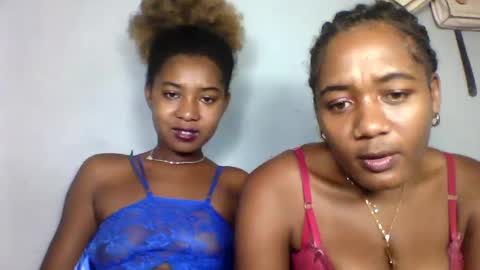 Snapshot of florencia011 chatting on 03.05.25 florencia011 online show from 03.05.25