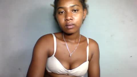 Snapshot of florencia011 chatting on 03.12.25 florencia011 online show from 03.12.25