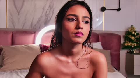 Vanessa online show from 12.17.24