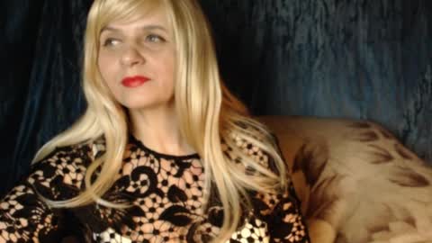 Snapshot of floretdiana chatting on 03.26.26 floretdiana online show from 03.26.26