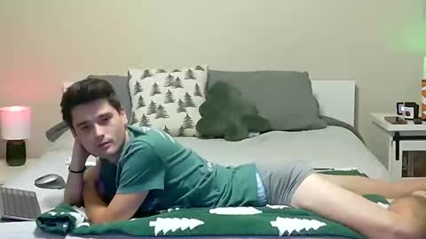 Snapshot of florida_twink chatting on 11.05.25 OF Joey Grey17 online show from 11.05.25