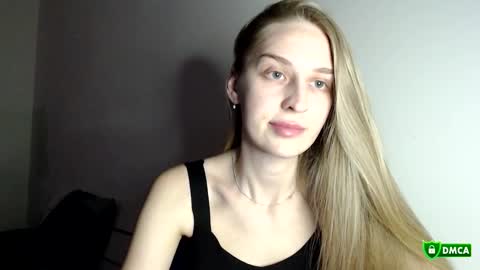Snapshot of florisalberta chatting on 10.16.25 Florisa online show from 10.16.25