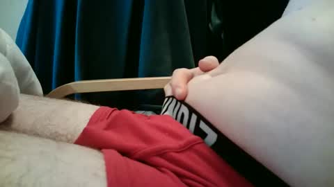 Snapshot of flow2105 chatting on 10.27.25 flow2105 online show from 10.27.25