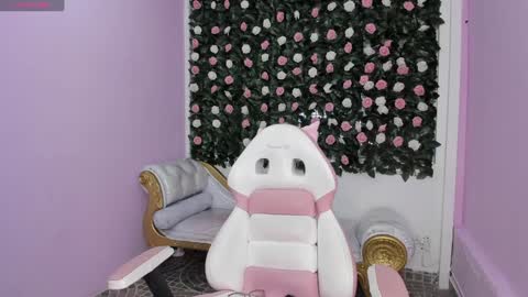 Snapshot of flower_dulce chatting on 01.18.25 Dulce online show from 01.18.25