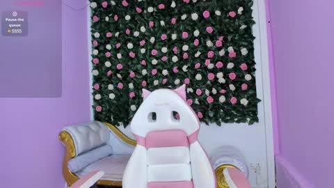 Snapshot of flower_dulce chatting on 01.28.25 Dulce online show from 01.28.25