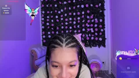 Snapshot of flower_dulce chatting on 02.07.25 Dulce online show from 02.07.25