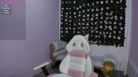 Snapshot of flower_dulce chatting on 02.11.25 Dulce online show from 02.11.25