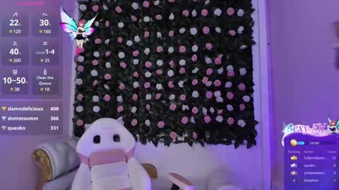 Snapshot of flower_dulce chatting on 02.16.25 Dulce online show from 02.16.25