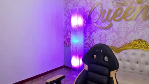 Snapshot of flower_dulce chatting on 03.07.25 Dulce online show from 03.07.25