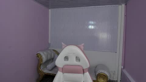 Snapshot of flower_dulce chatting on 03.09.25 Dulce online show from 03.09.25