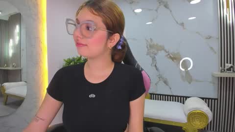 Snapshot of flower_dulce chatting on 09.16.25 Dulce online show from 09.16.25