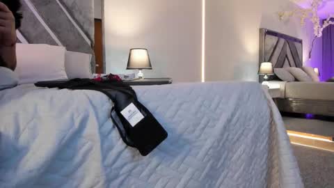 Its a pleasure to meet you. Im Flower. Help me reach 1k. Follow me. online show from 09.28.25