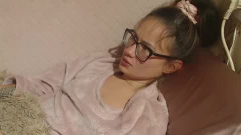 say meow and send tip  online show from 10.30.25