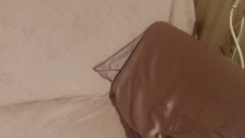 say meow and send tip  online show from 11.07.25