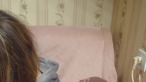 say meow and send tip  online show from 11.17.25