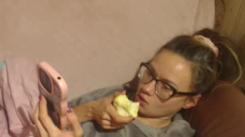 say meow and send tip  online show from 11.21.25