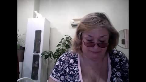 Flowerlower online show from 03.08.25