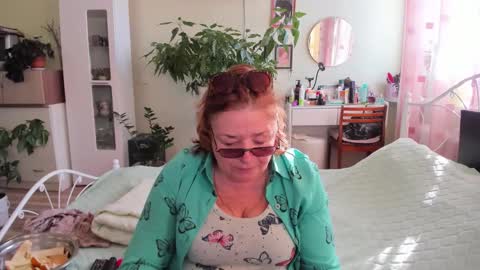 Flowerlower online show from 10.01.25