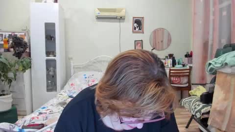 Flowerlower online show from 12.04.25