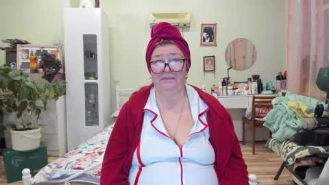 Flowerlower online show from 12.05.25