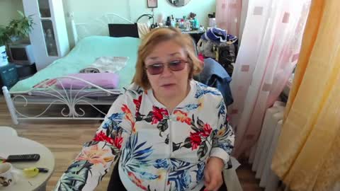 Flowerlower online show from 04.02.26