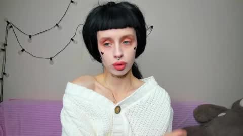 Snapshot of flowerofsin2001 chatting on 10.10.25 Flower online show from 10.10.25