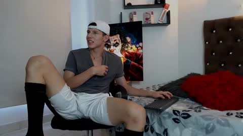 flowers109 online show from 01.22.25