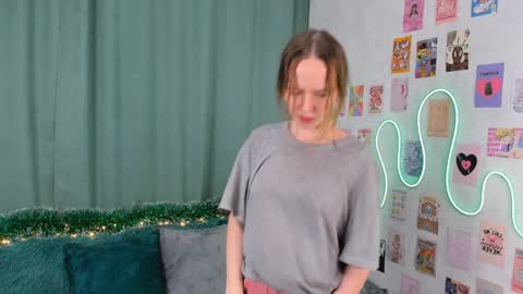 Polly online show from 12.26.24