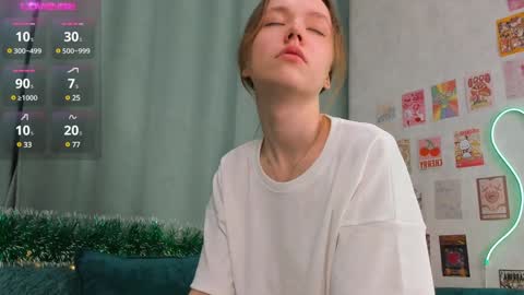 Polly online show from 01.04.25
