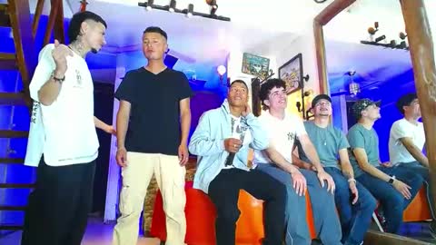 Snapshot of flyckers chatting on 09.30.25 flyckers online show from 09.30.25