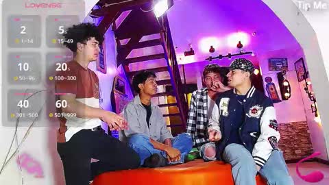 Snapshot of flyckers chatting on 10.11.25 flyckers online show from 10.11.25