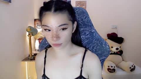Snapshot of foeheart chatting on 12.22.24 Foe online show from 12.22.24