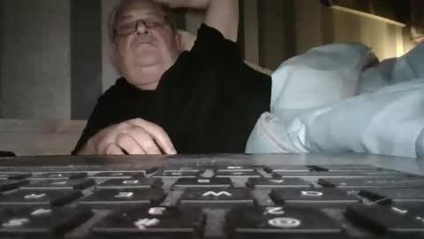 Snapshot of fofodi chatting on 10.13.25 fofodi online show from 10.13.25